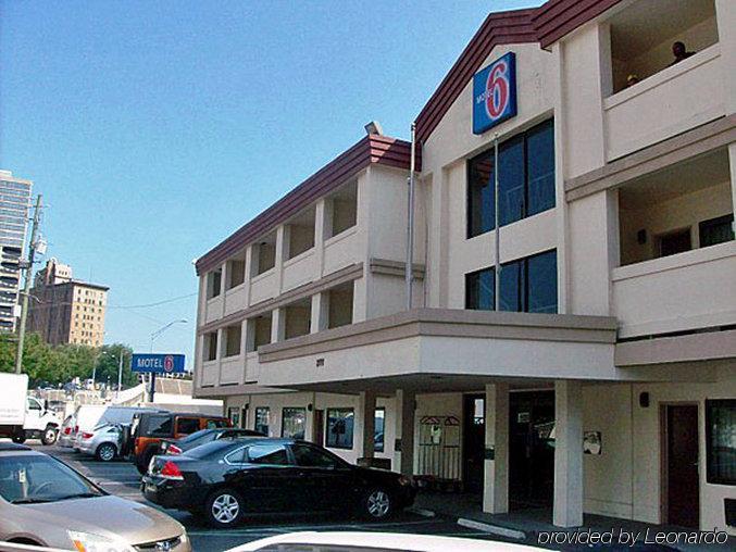 6-atlanta, Ga - Downtown Hotel