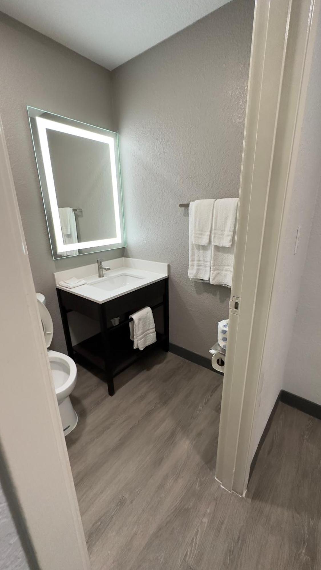 6-atlanta, Ga - Downtown Hotel Atlanta