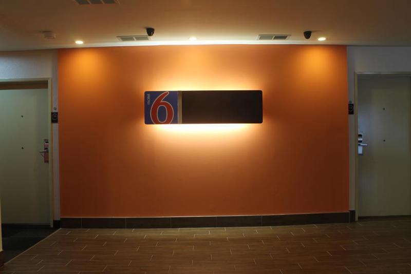 6-atlanta, Ga - Downtown Hotel Atlanta